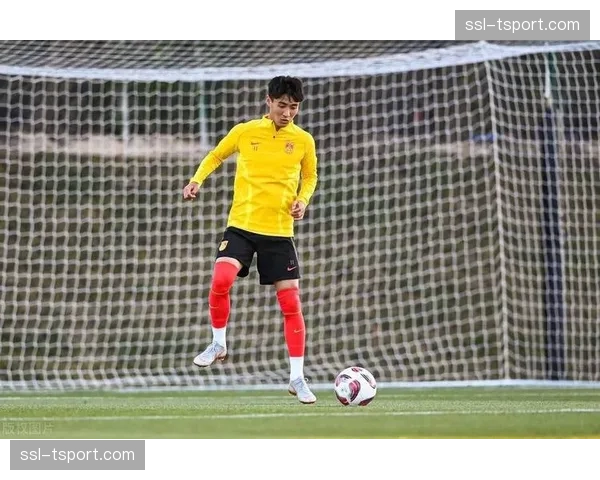 特写：留洋归来，韦世豪坦言目标助成都蓉城冲击亚冠资格