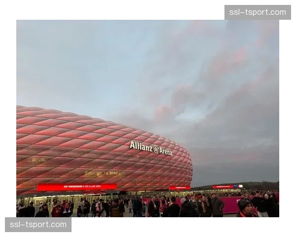 通讯：欧足联完成对下赛季欧冠决赛场馆慕尼黑安联球场的最终考察